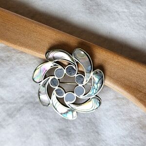 Vtg Mexico sterling Silver 925 Abalone Pearl Shell Spiral Pendant Brooch